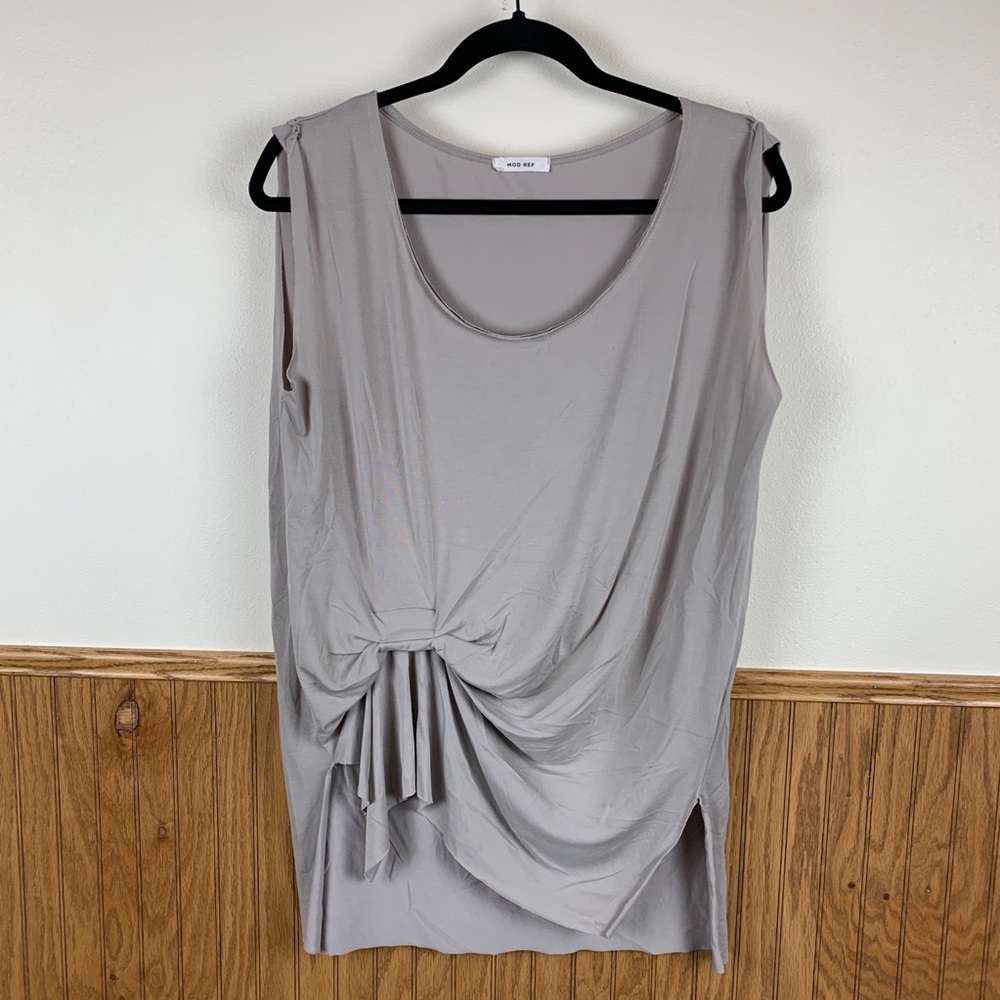 Mod Ref | Twist Front Tank Top